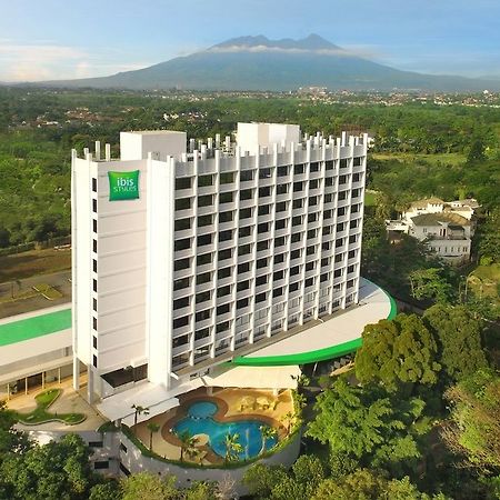 Отель Ibis Styles Bogor Raya Экстерьер фото