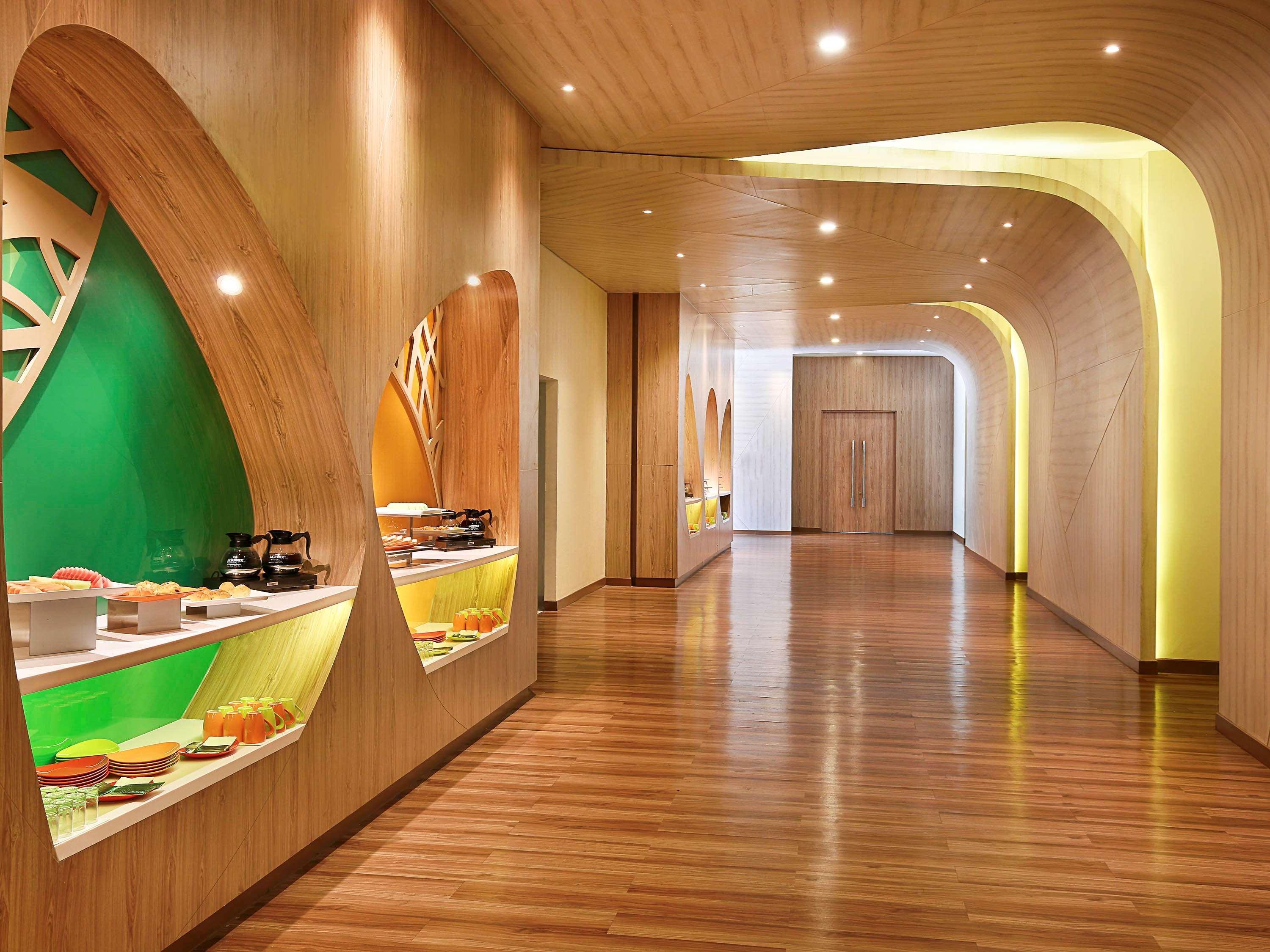 Отель Ibis Styles Bogor Raya Экстерьер фото