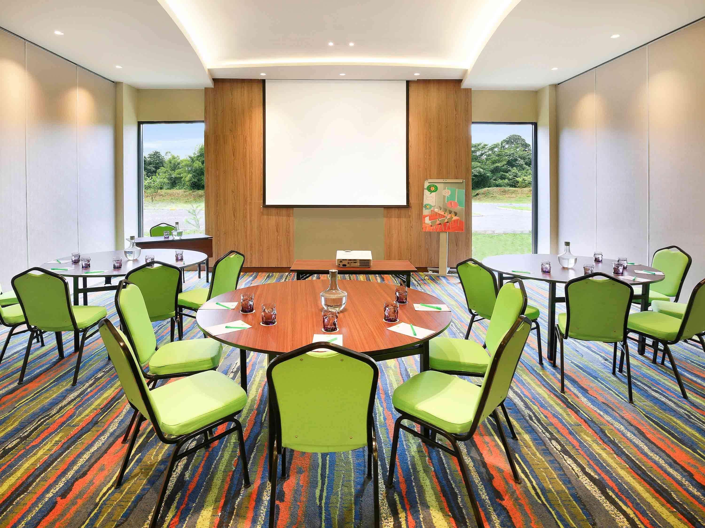 Отель Ibis Styles Bogor Raya Экстерьер фото