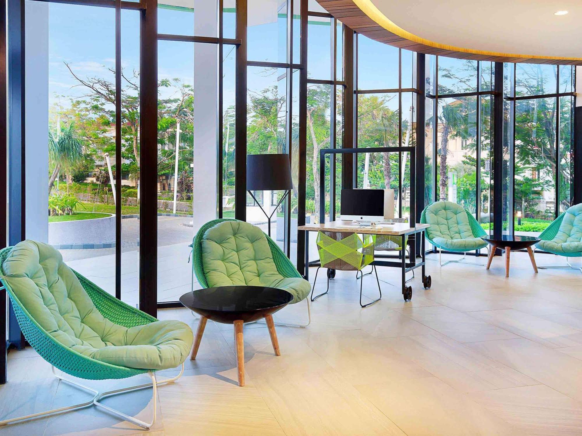 Отель Ibis Styles Bogor Raya Экстерьер фото