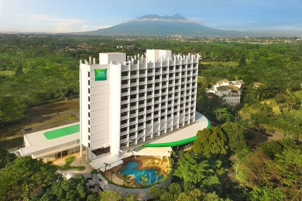 Отель Ibis Styles Bogor Raya Экстерьер фото