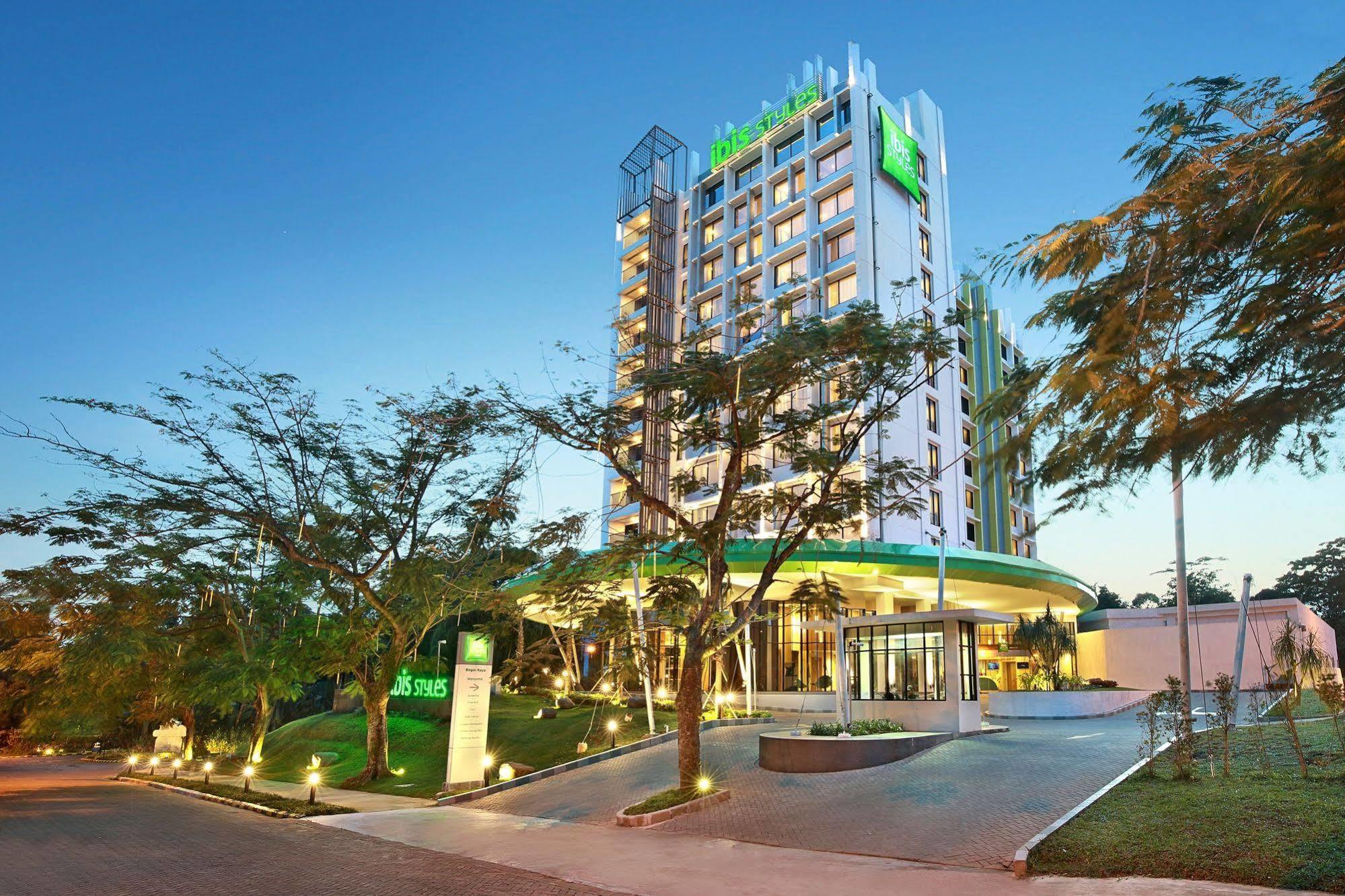 Отель Ibis Styles Bogor Raya Экстерьер фото